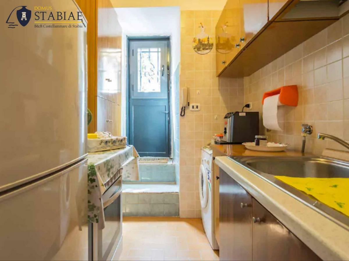 Bed and Breakfast Domus Stabiae Кастелламмаре-ди-Стабия Экстерьер фото