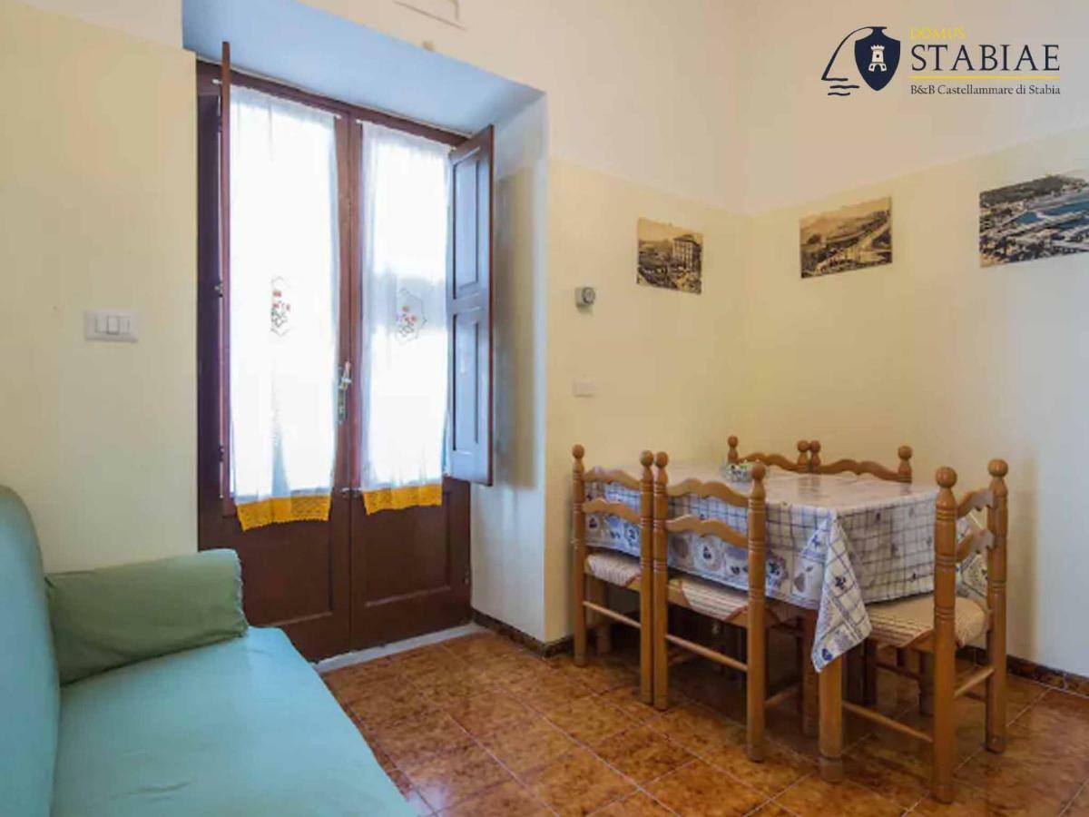 Bed and Breakfast Domus Stabiae Кастелламмаре-ди-Стабия Экстерьер фото